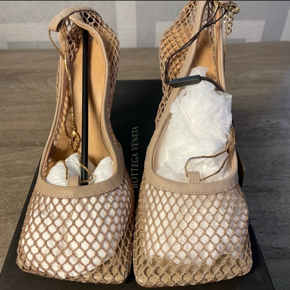 Bottega Veneta Stretch Square Toe Mesh Pump - Picture 5 of 8